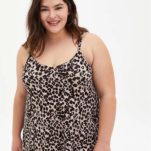 🆕 Torrid Super Soft Black Leopard Swing Cami Plus 4X - Picture 1 of 7